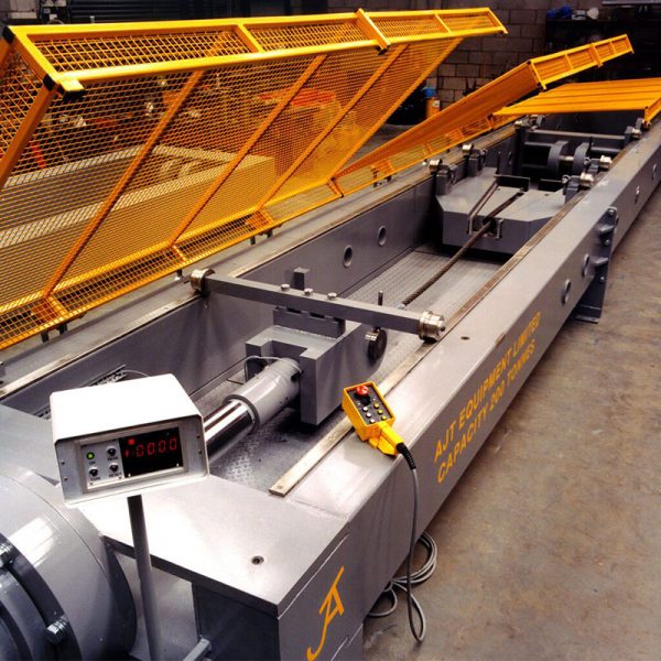 Chain Tensile Testing Grips | AML Instruments